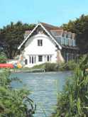 Read more about the article Brendon Arms, Old Lifeboat House – Apartment in Bude