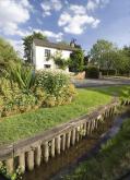 Read more about the article Fern Cottage Bed And Breakfast – Bed and Breakfast in Coton In The Elms