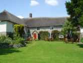 Read more about the article Red Doors Farm – Holiday Cottage in Honiton