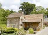 Read more about the article Meadowsweet Farm Cottages – Holiday Cottage in Newton Bicknoller