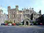 Craig-y-Nos Castle – Hotel in Pen-y-Cae